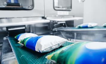 Freezing of milk in bags